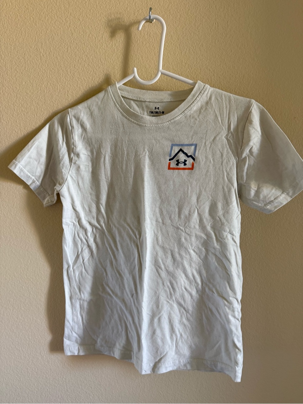 Under Armour White Short Sleeve Tee with Mountain Logo